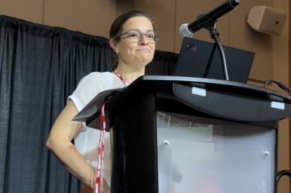 Eve Langelier, professor at the Université de Sherbrooke gave the closing keynote